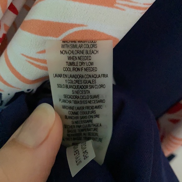 Women’s Dress by Vince Camuto size 6 - Picture 6 of 6